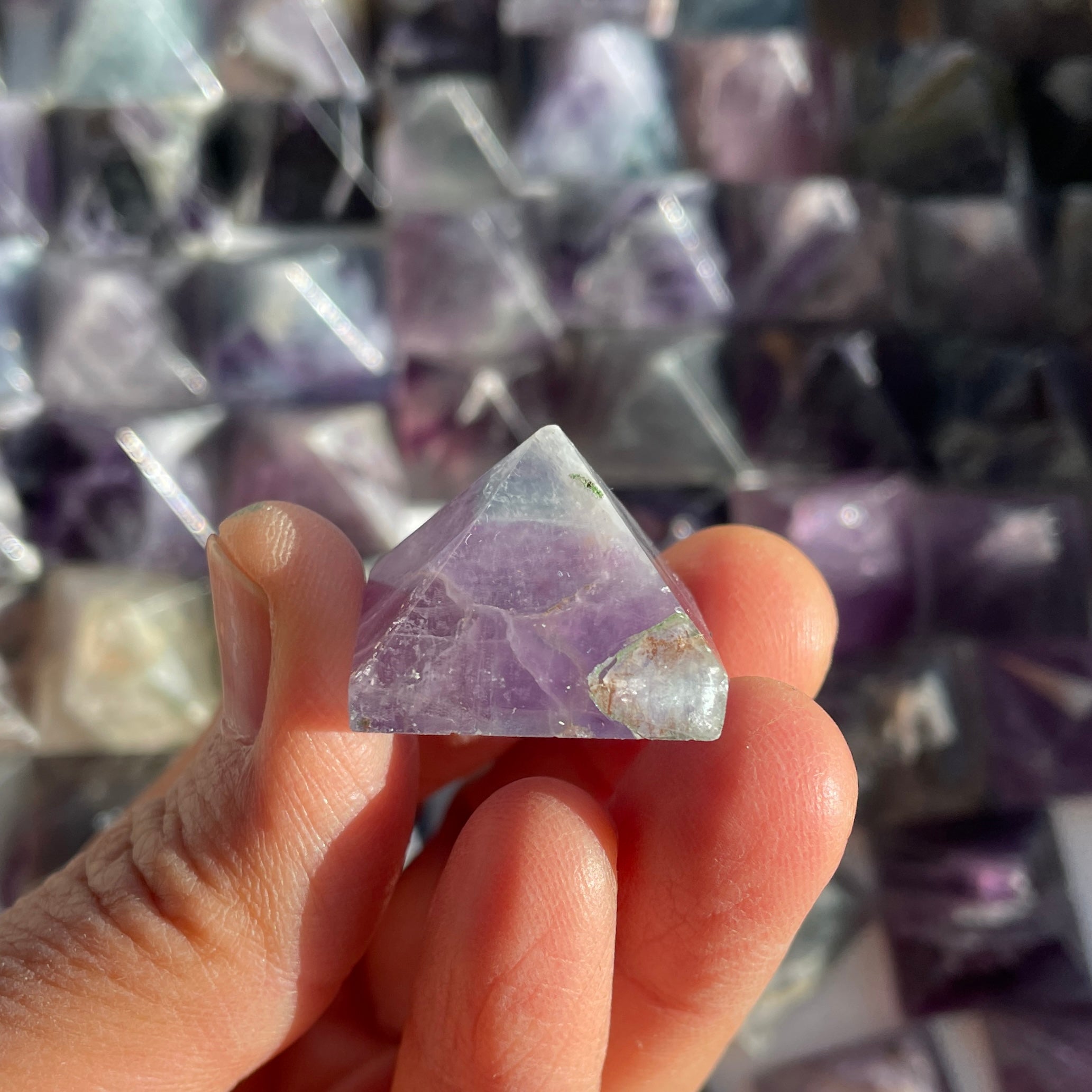 Fluorite - Mini Pyramid - 2cm Fluorite - Mini Pyramid - 2cm